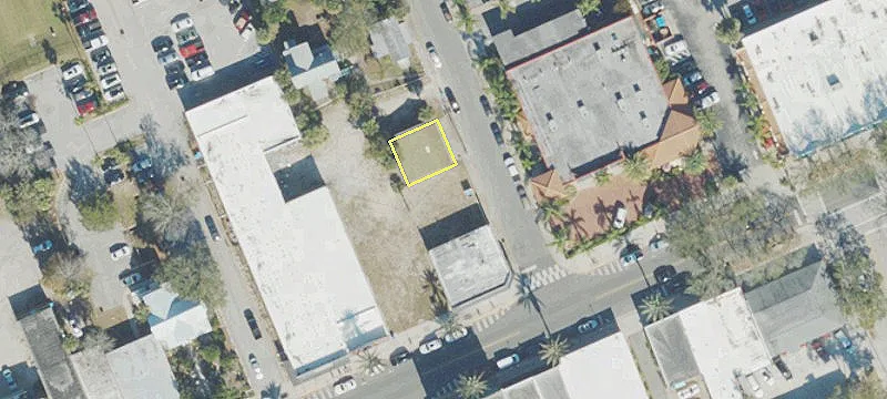 323 Canal St