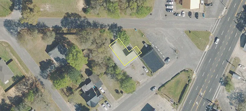 568 Hickory Ave