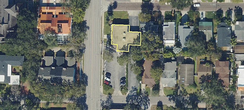 2002 Macdill Ave
