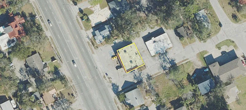 955 Ridgewood Ave