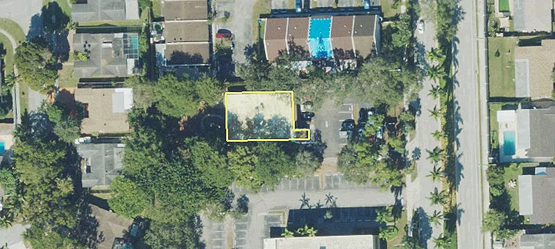 1900 Douglas Rd