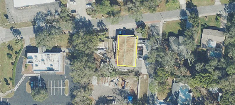 1098 Oak Ln
