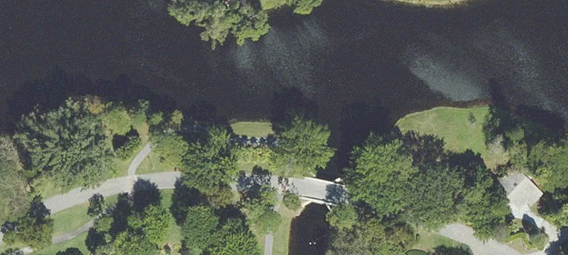 6000 Le Lac Rd