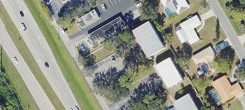 2506 Tamiami N Trl