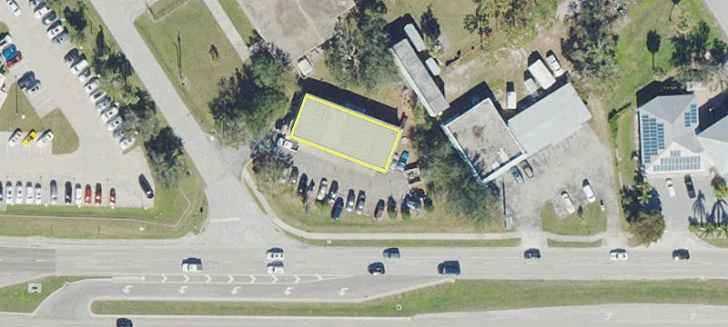 2371 Tamiami Trl