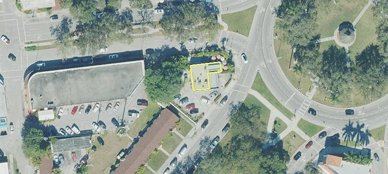 102 Curtiss Pkwy