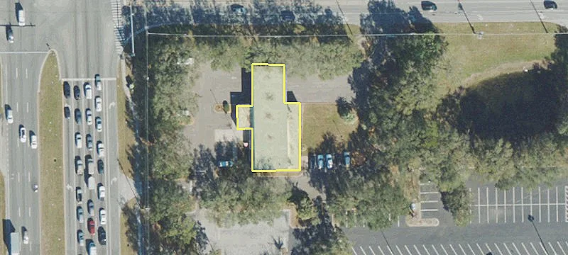 2595 Woodland Blvd