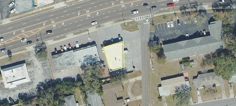 1143 Main St