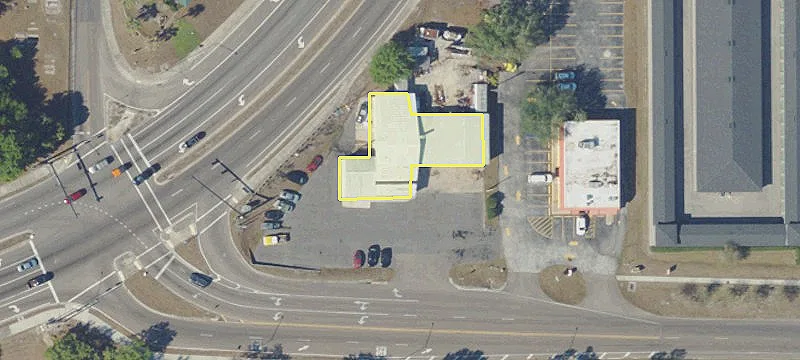 950 Main St