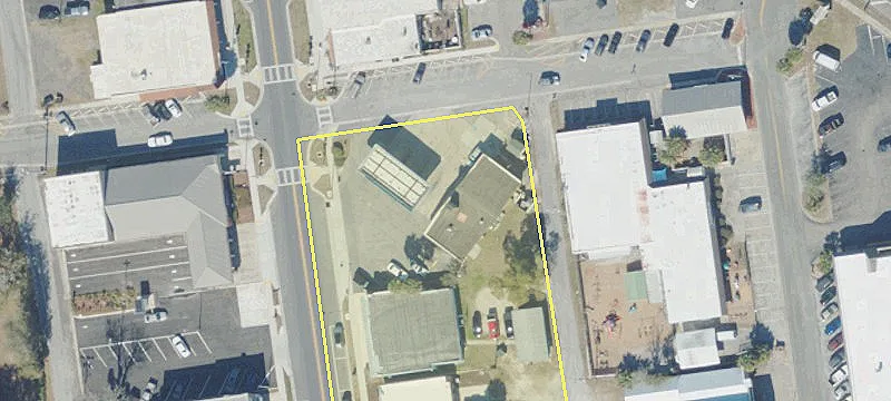 205 Lawrence Blvd