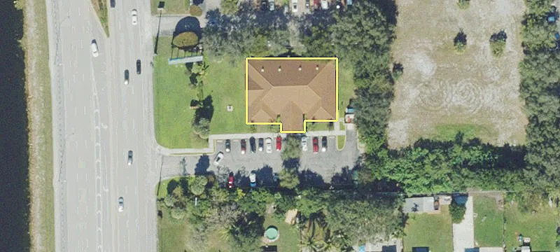 3105 University Dr