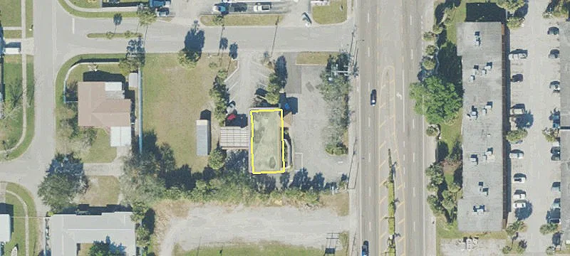 825 Courtenay Pkwy
