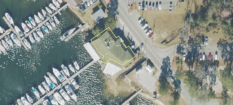 821 Bayshore Dr