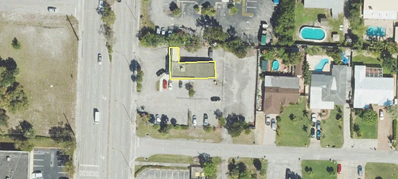 2830 Congress Ave