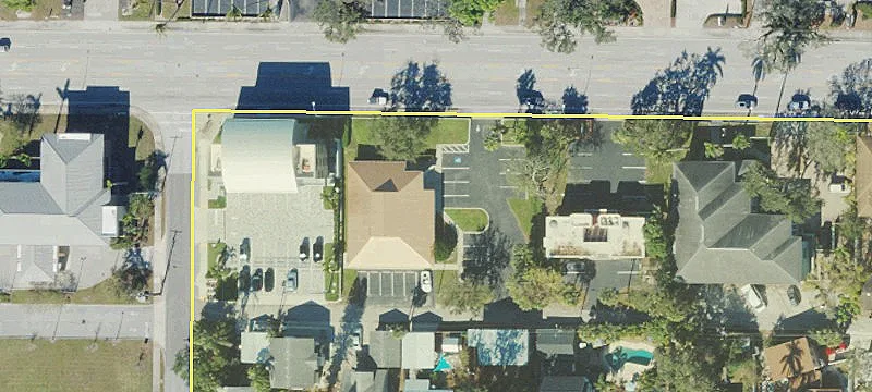 1813 Manatee W Ave