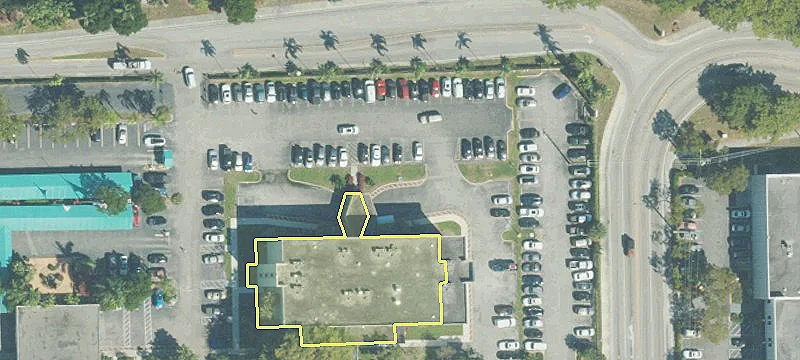 4900 Oakland Park Blvd