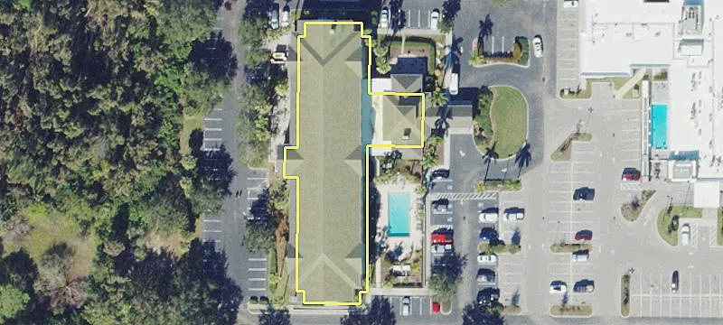 8270 Tamiami Trl