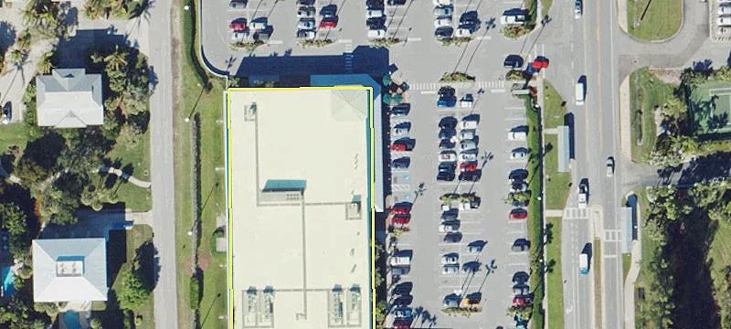 3900 Bay Dr