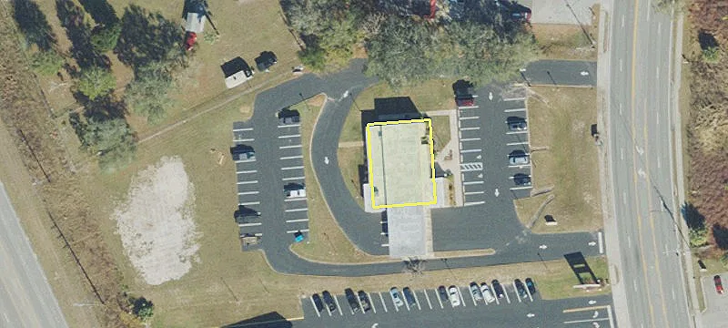 892 Deltona Blvd