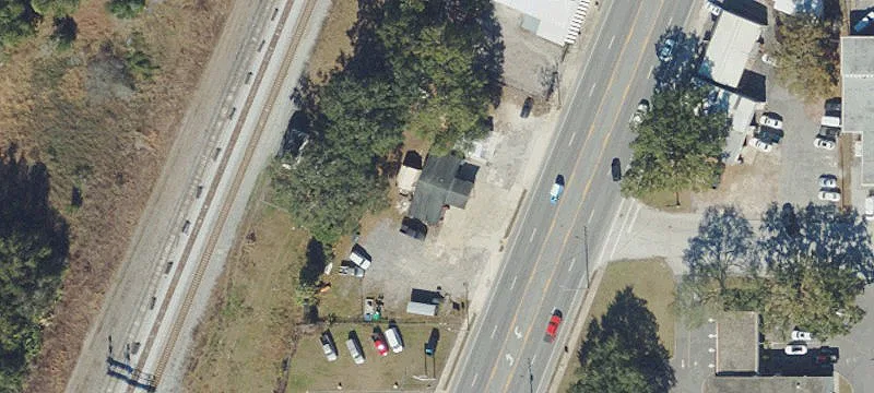 305 Main St