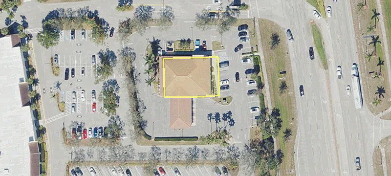 24550 Tamiami Trl