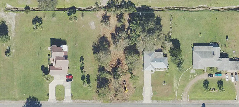 2200 Allamanda Dr