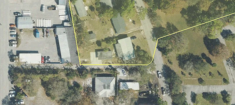 2345 De Soto Ave