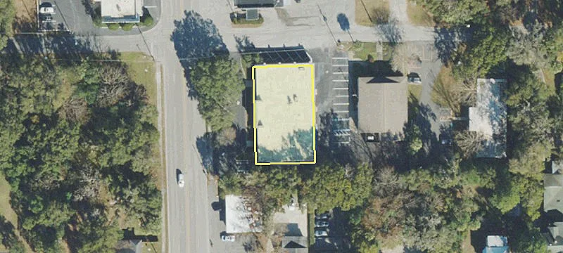 211 Amelia Ave