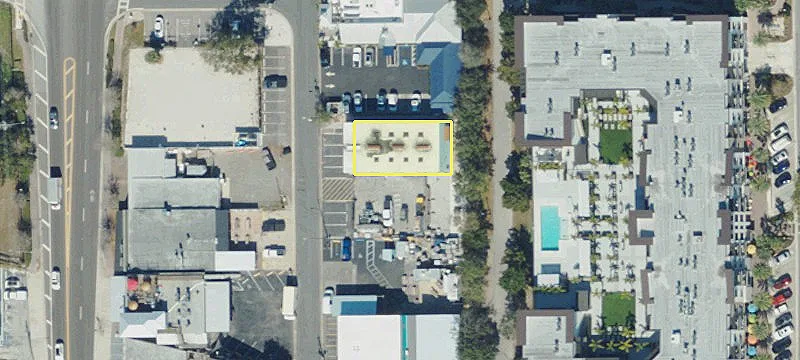 933 Huntley Ave