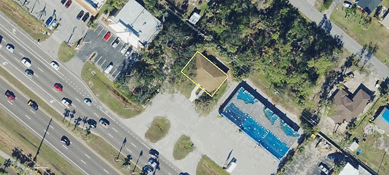 2716 Tamiami Trl