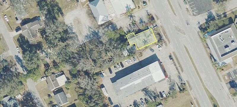 900 Ridgewood Ave