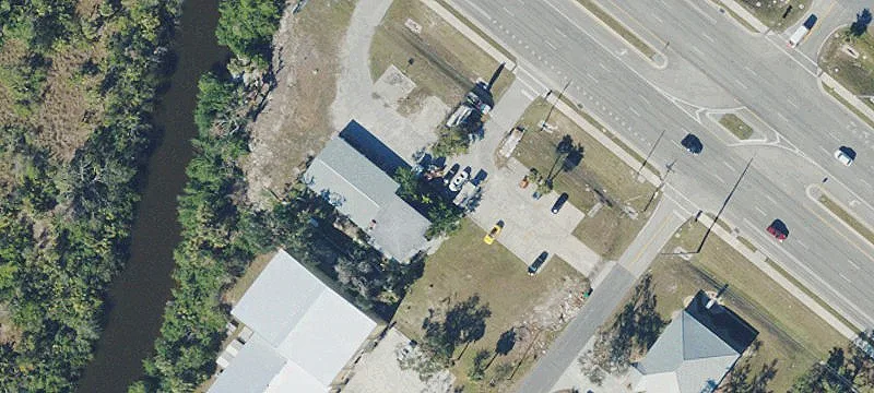 327 Tamiami Trld