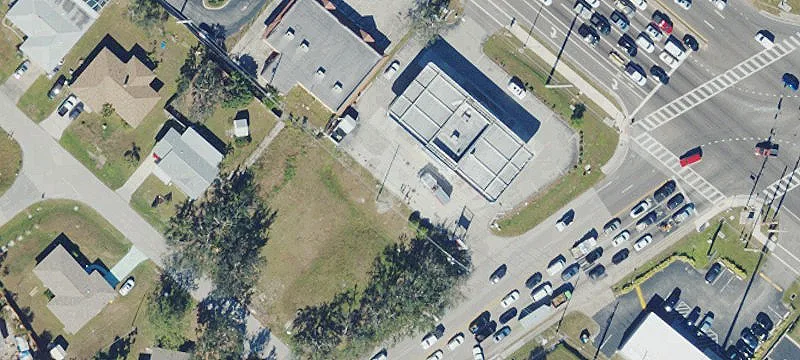 2483 Tamiami Trl