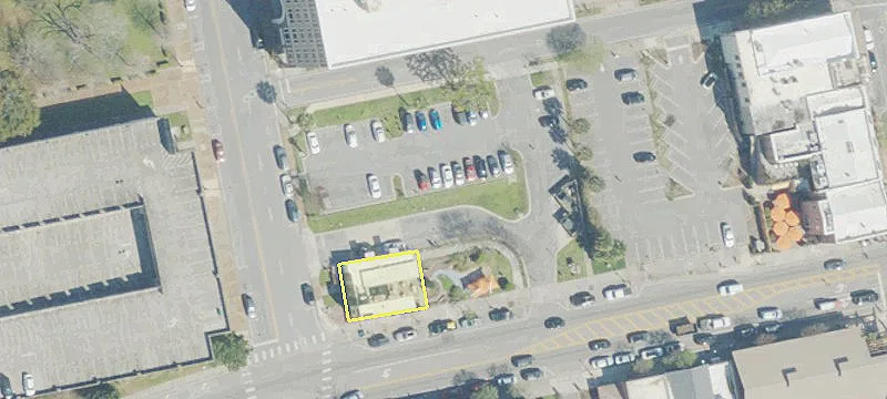 16 Main St
