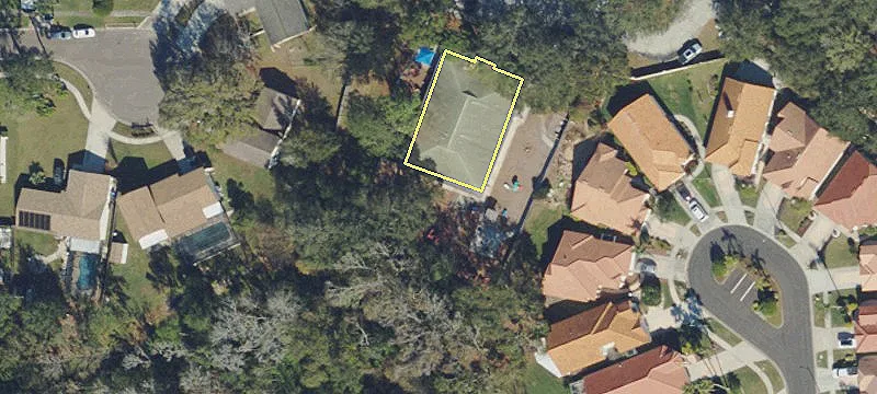 1011 Greenhollow Ln