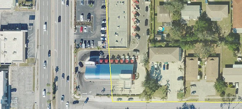 4615 Tamiami Trl