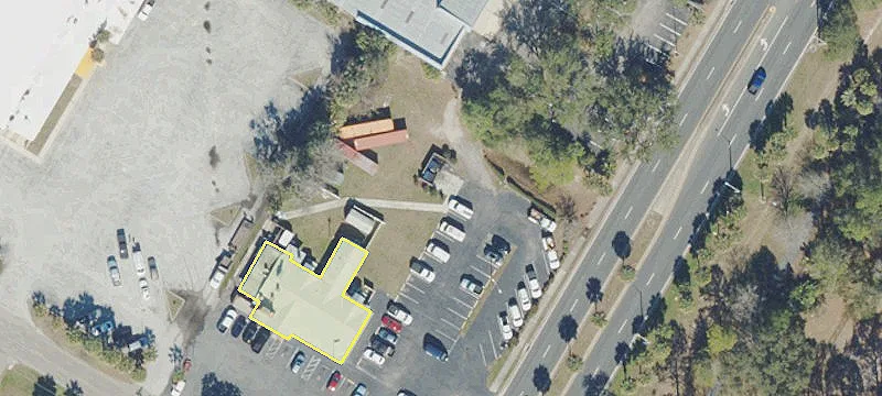2702 Waldo Rd