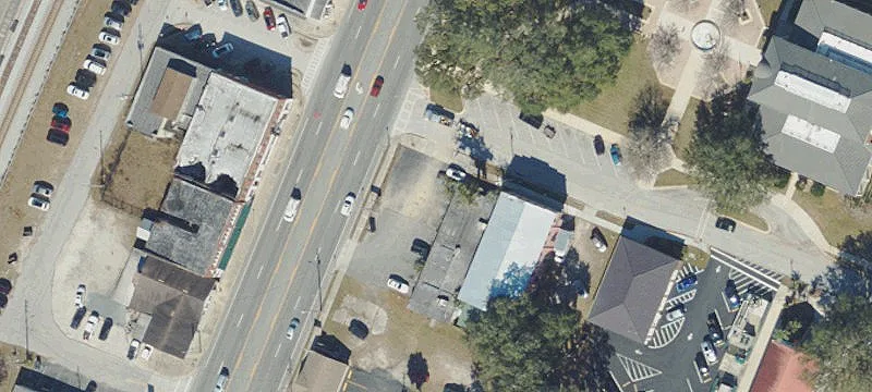 100 Main St