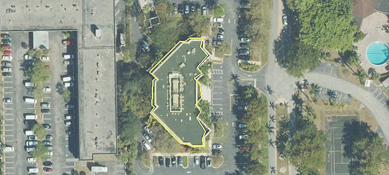 5901 Del Lago Cir
