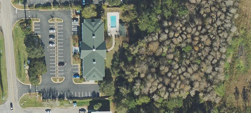 285 Commerce Dr