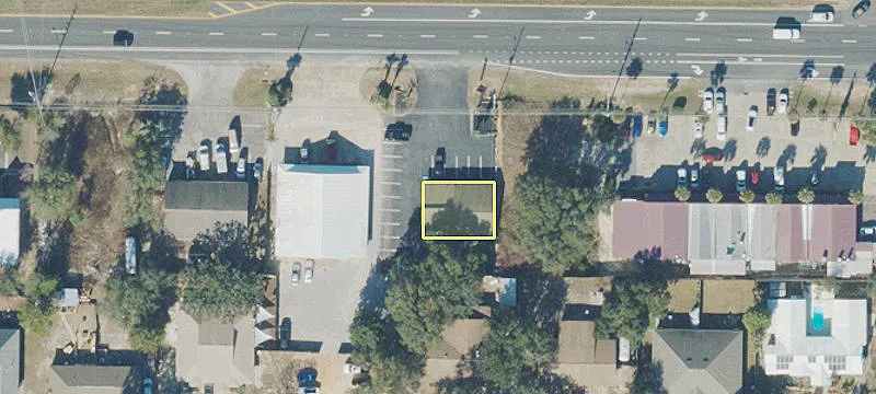 8123 Navarre Pkwy