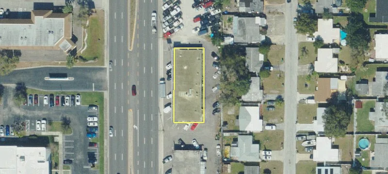 12025 Seminole Blvd