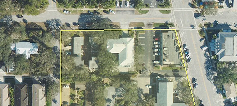 830 Azalea Ln