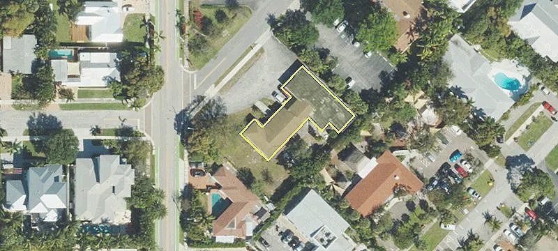 202 Palm Ct