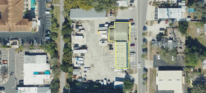 968 Douglas Ave