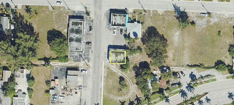 1344 Ave E Ave