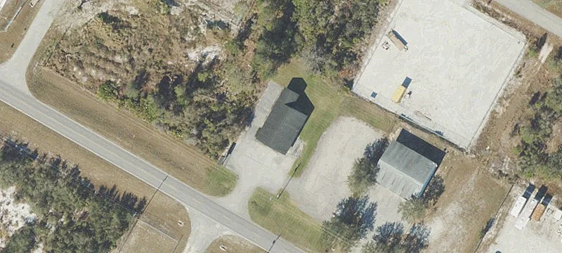 1194 County Rd 621st E