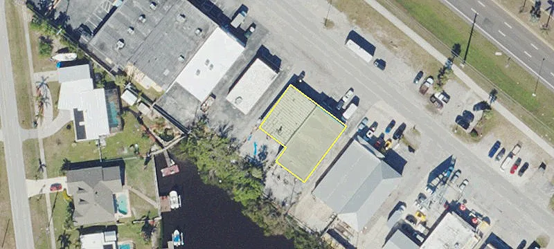 4069 Tamiami Trlb