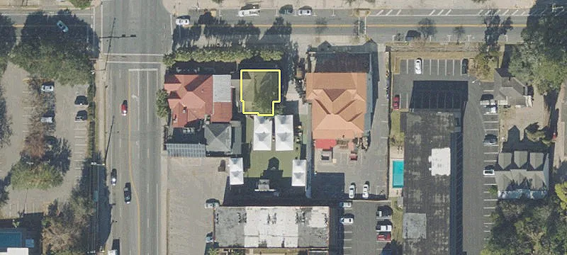 455 College Ave