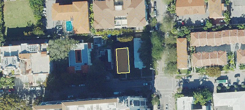 305 Navarre Ave